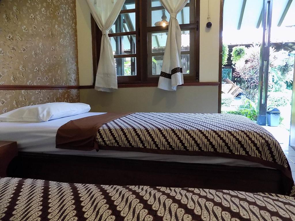 Delta Homestay Джокьякарта Экстерьер фото