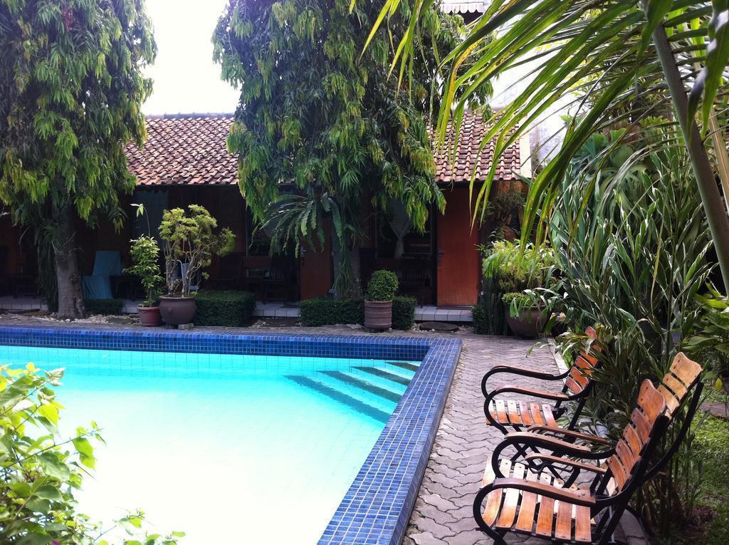 Delta Homestay Джокьякарта Экстерьер фото