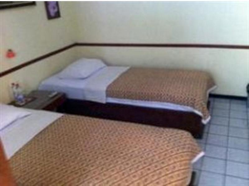 Delta Homestay Джокьякарта Экстерьер фото