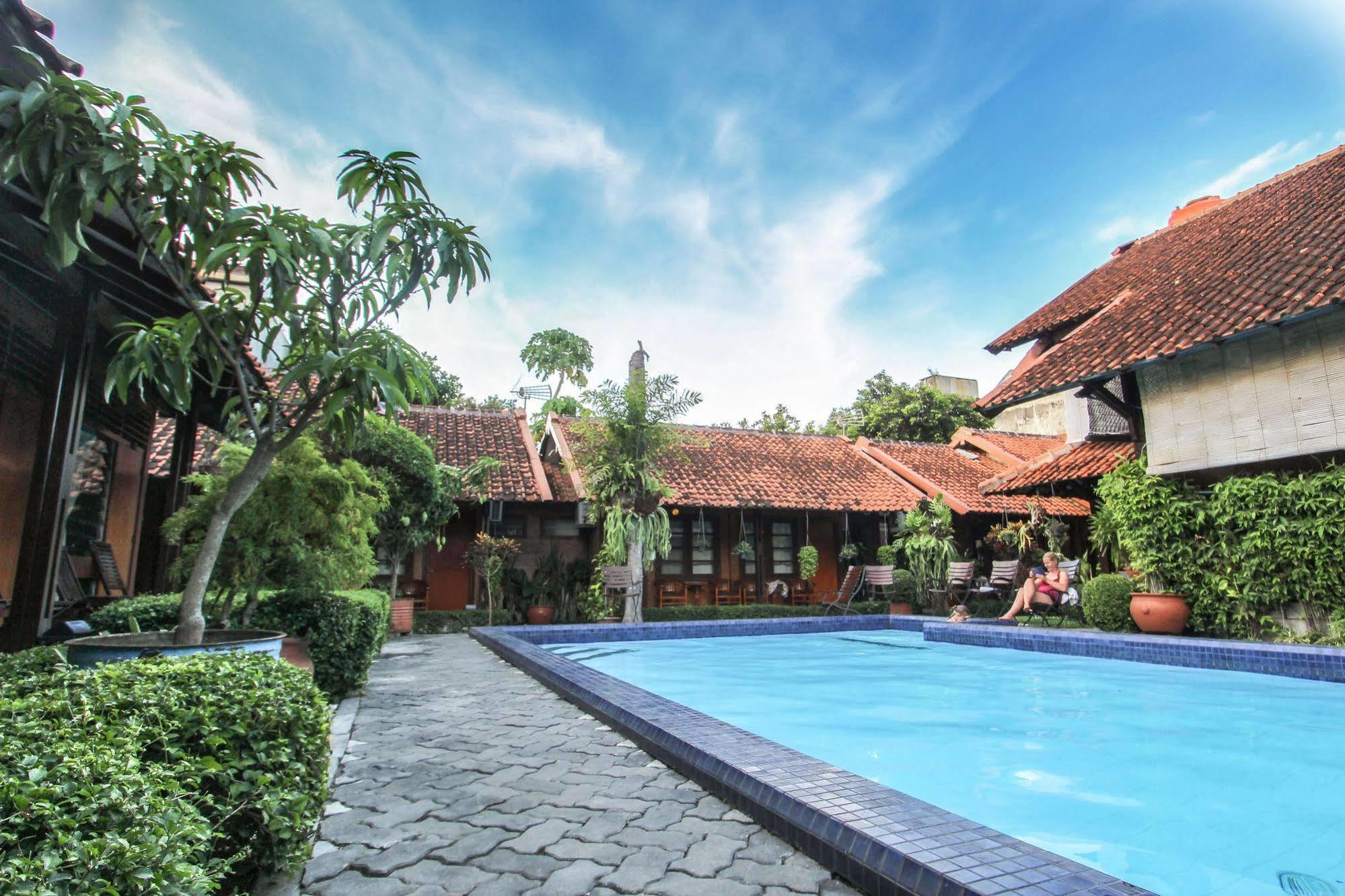 Delta Homestay Джокьякарта Экстерьер фото