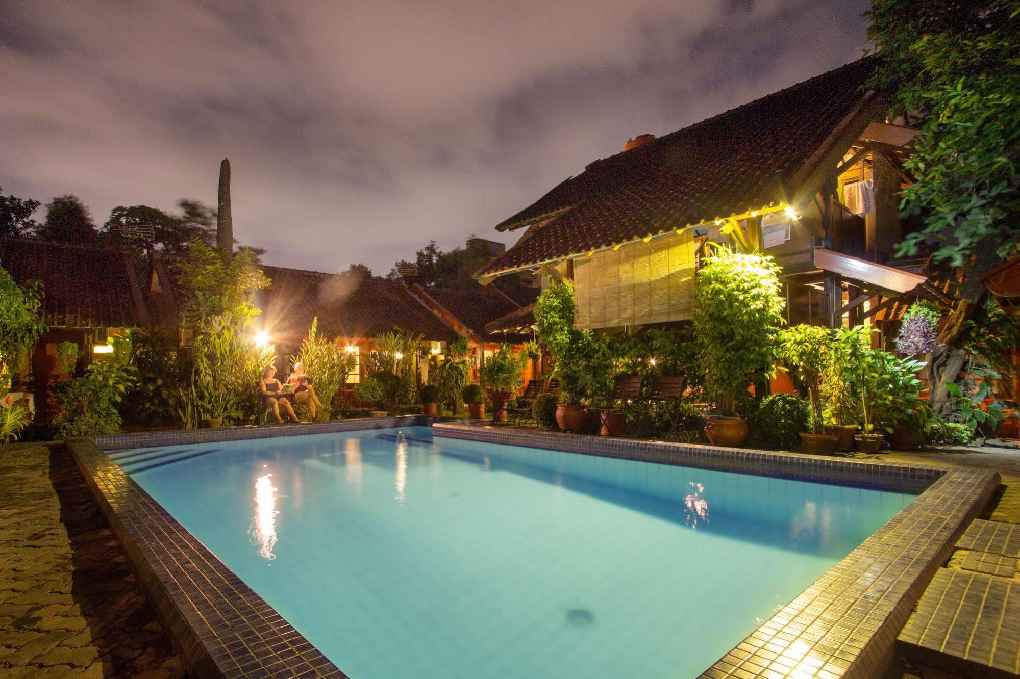 Delta Homestay Джокьякарта Экстерьер фото