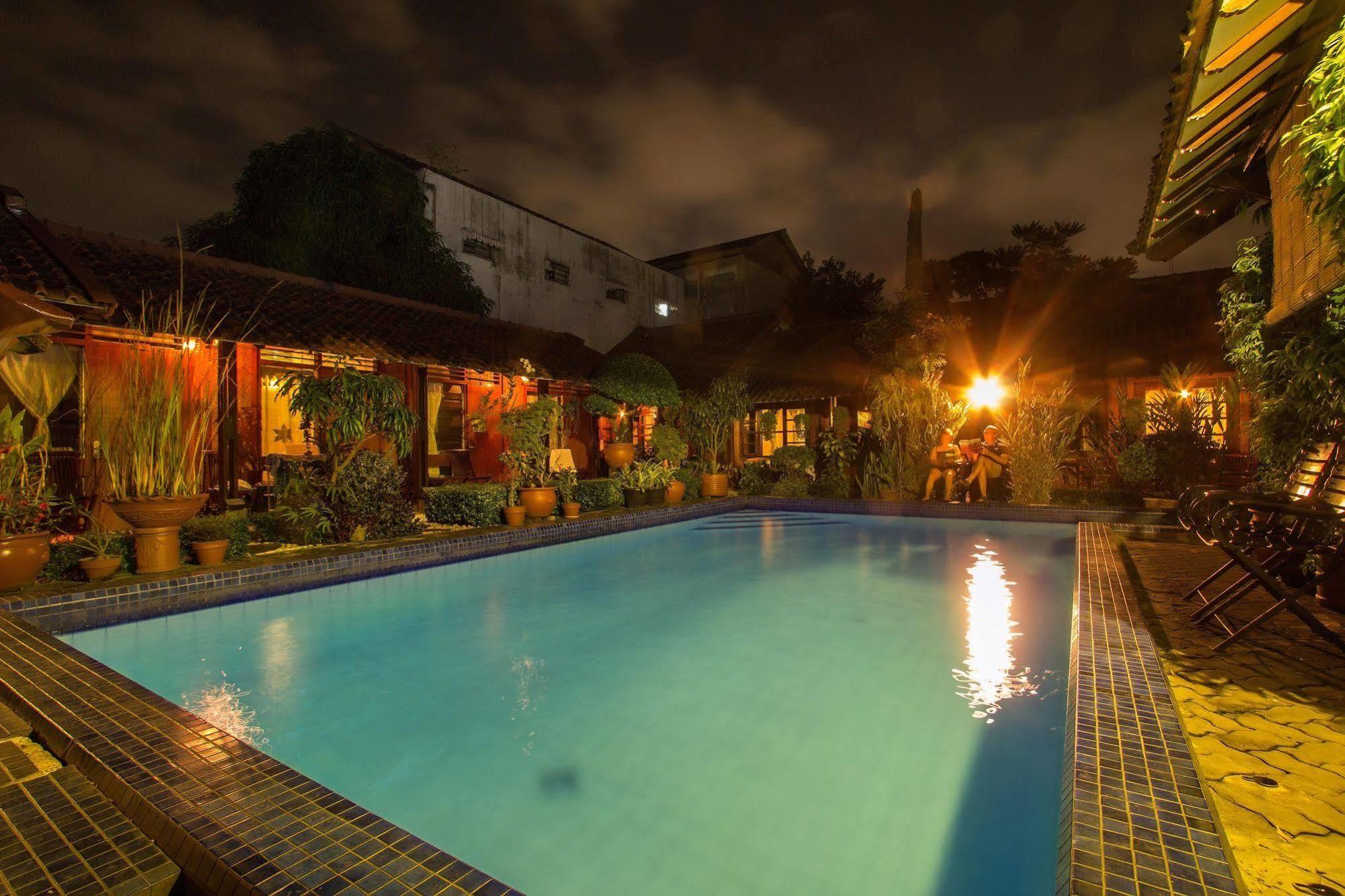 Delta Homestay Джокьякарта Экстерьер фото